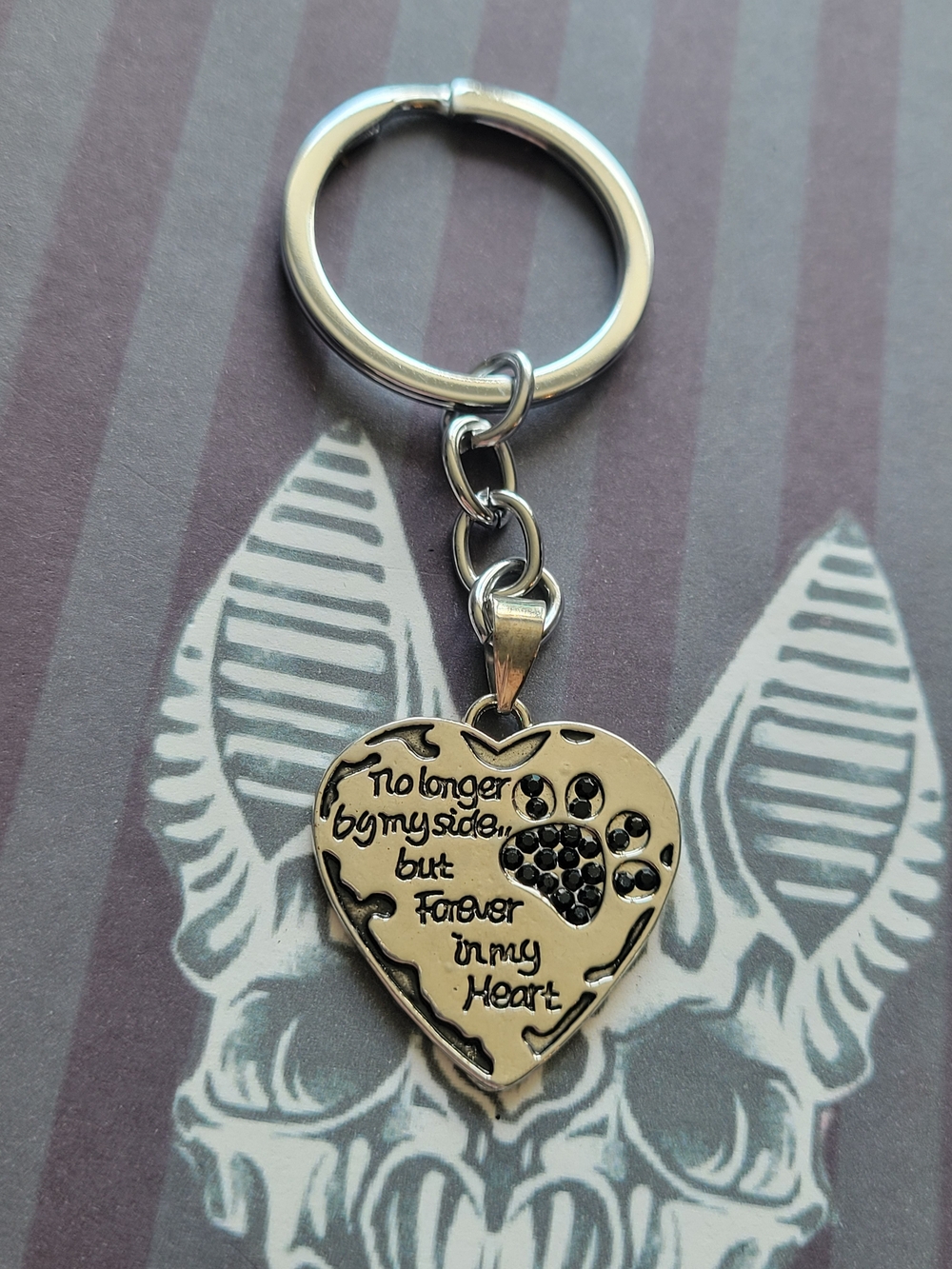 💀NEW💀Heart Paw Print Keychain - Silver Tone